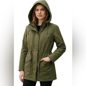 American Eagle Women's Hooded Military
Parka Coat size SP in Green